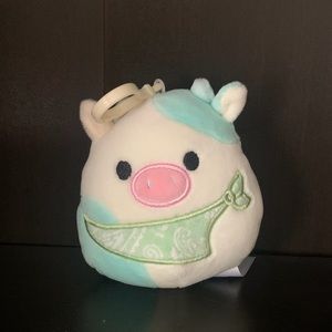 Belana the Cow Squishmallow